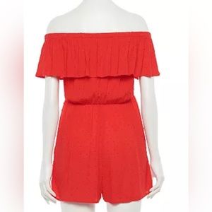 Red of the shoulder romper with side pockets